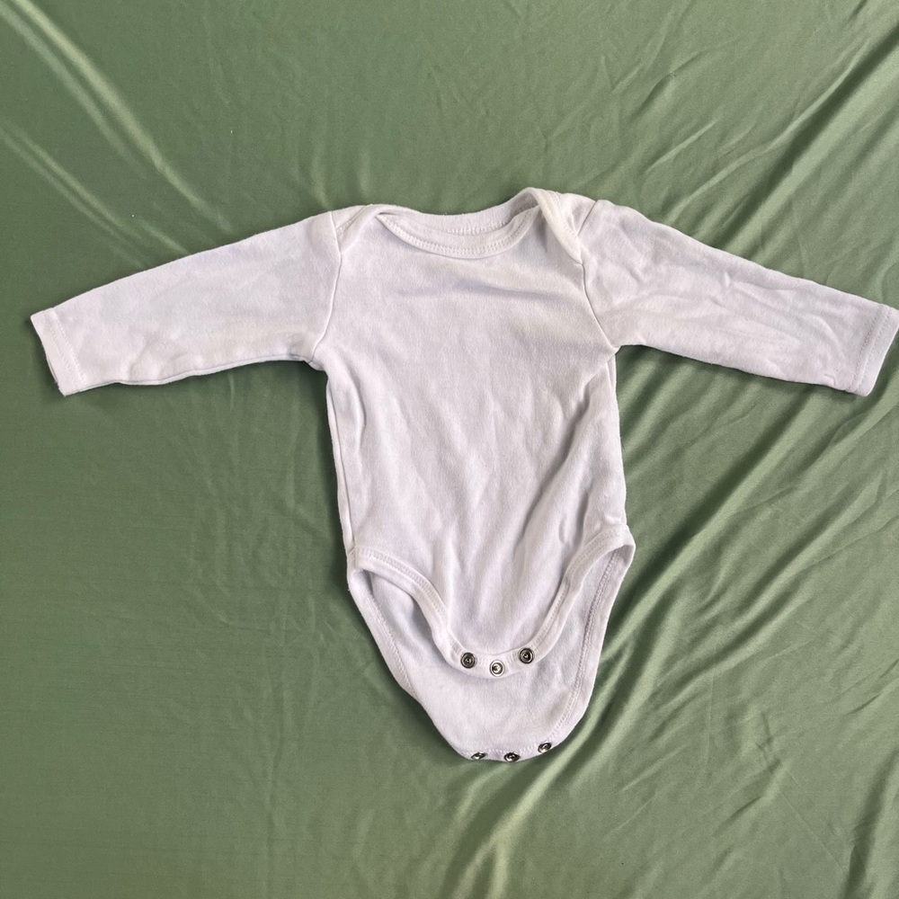 Kidgets White Long Sleeve Bodysuit Soft Cotton Snap Closure